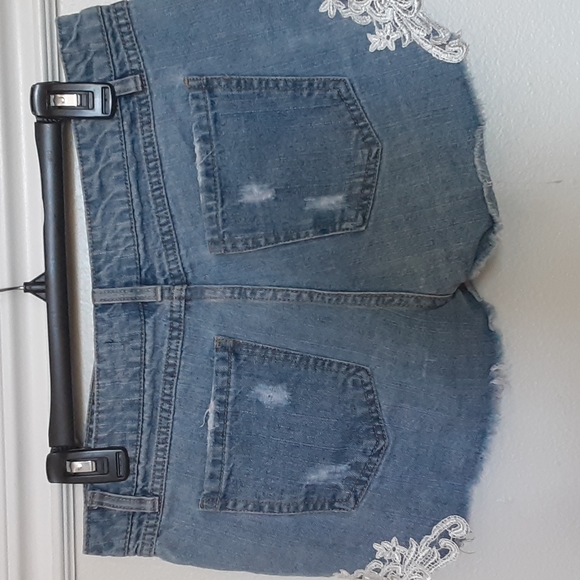 Harper denim short - Picture 2 of 9